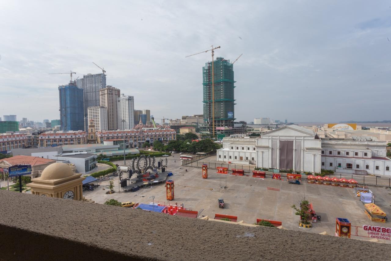 钻石名邸 Diamond One Hotel And Serviced Apartment Phnom Penh Exteriör bild