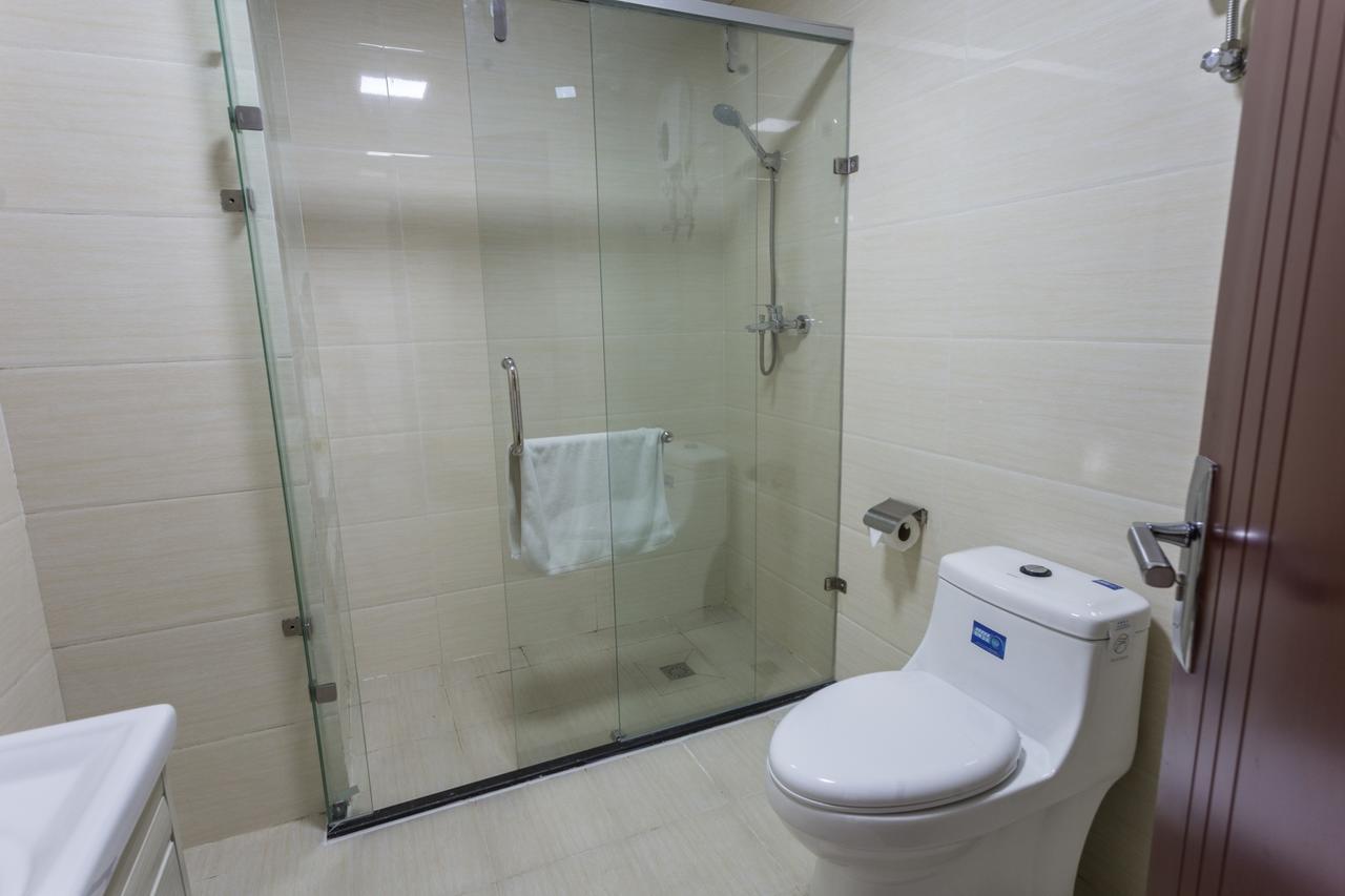 钻石名邸 Diamond One Hotel And Serviced Apartment Phnom Penh Exteriör bild
