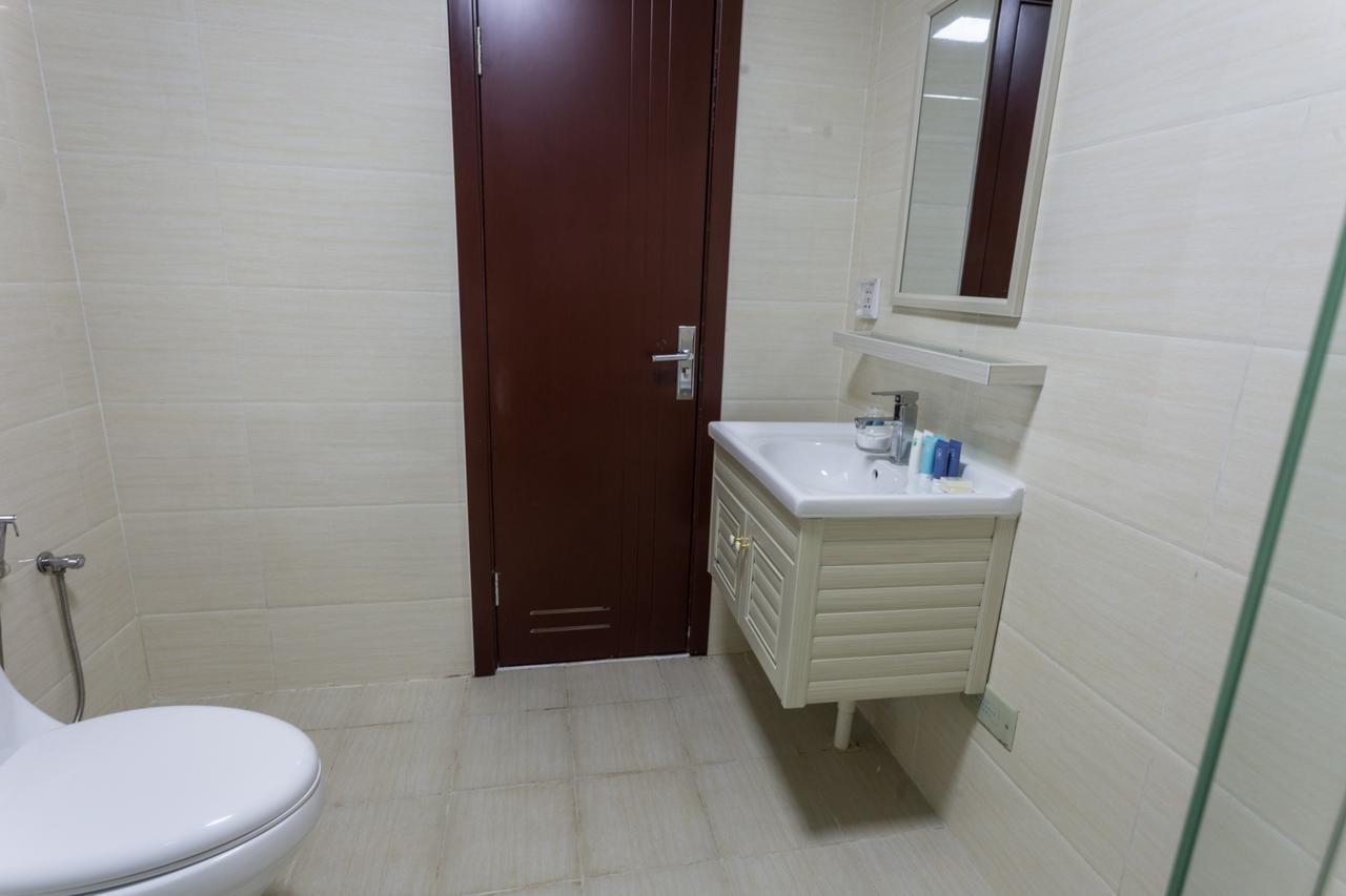 钻石名邸 Diamond One Hotel And Serviced Apartment Phnom Penh Exteriör bild