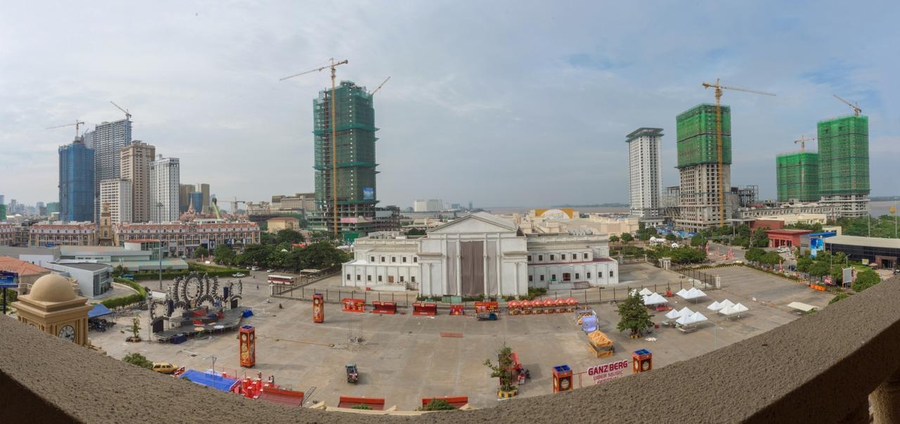 钻石名邸 Diamond One Hotel And Serviced Apartment Phnom Penh Exteriör bild